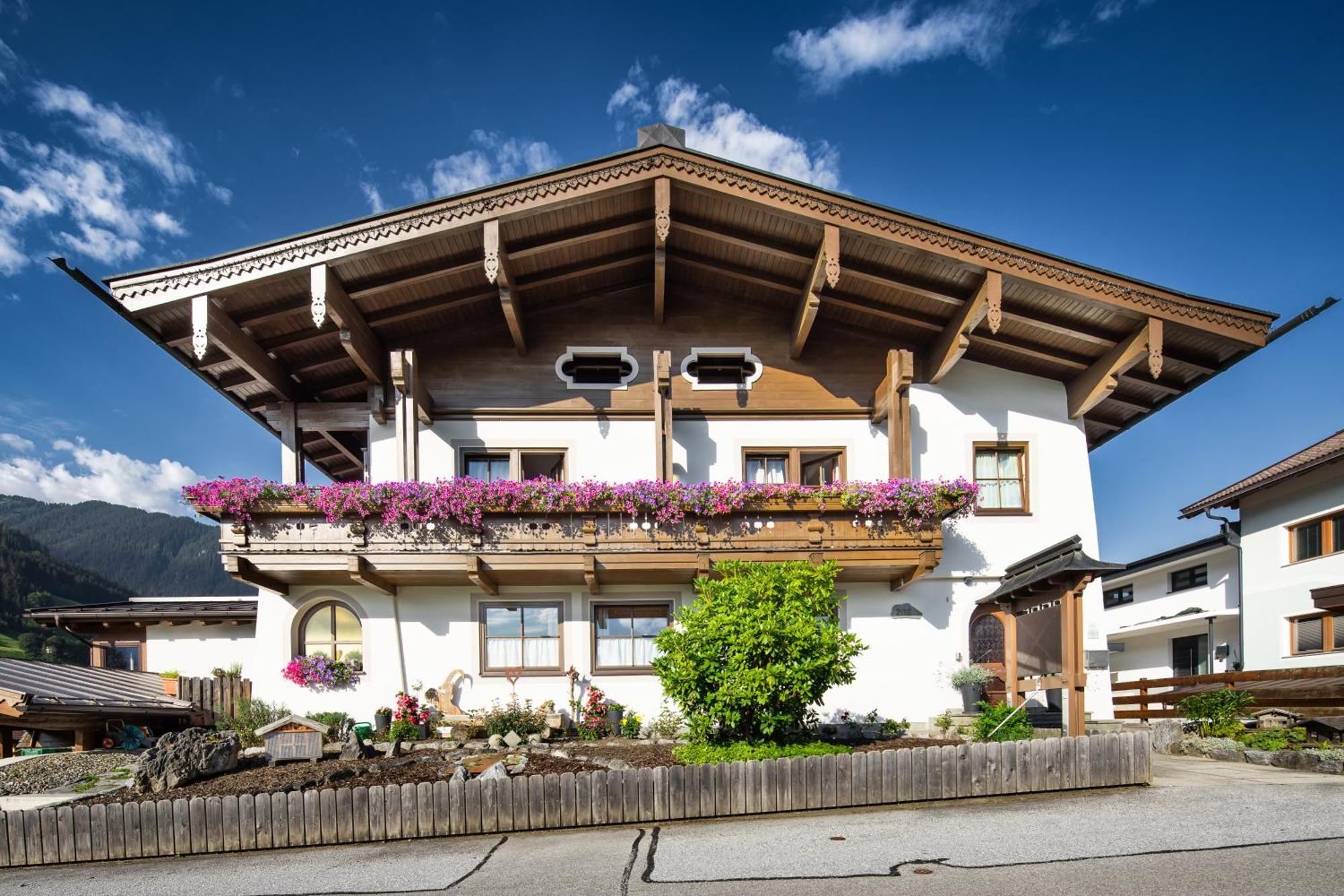 Gaestehaus Stotter Нойкирхен-ам-Гросфенедигер Экстерьер фото